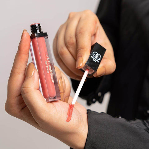 Glow & Glee Lip & Cheek Blush Soft Matte 303 Kiss Me 8Ml - Vitamins House