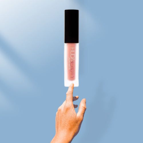 Huda Beauty Liquid Matte Lipstick Mini Girl Friend 1.9Ml - Vitamins House